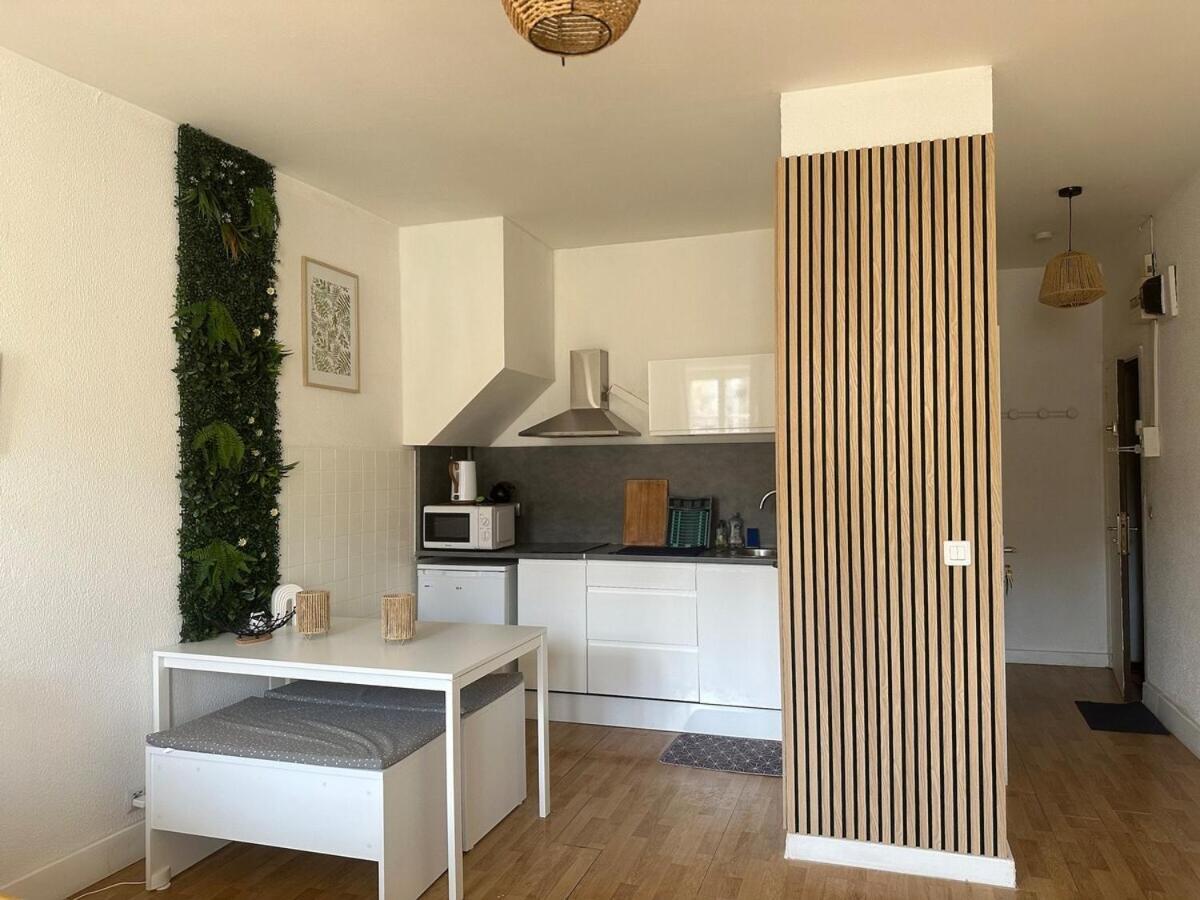 Appartement Cosy Au Coeur De La Ville D'ออช ภายนอก รูปภาพ